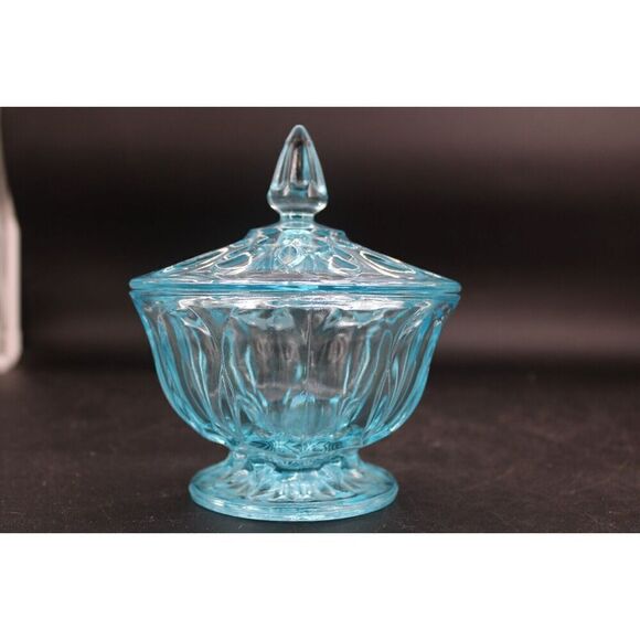Vintage Anchor Hocking "Fairfield" Pattern Light Blue Lidded Candy Dish - Picture 9 of 9